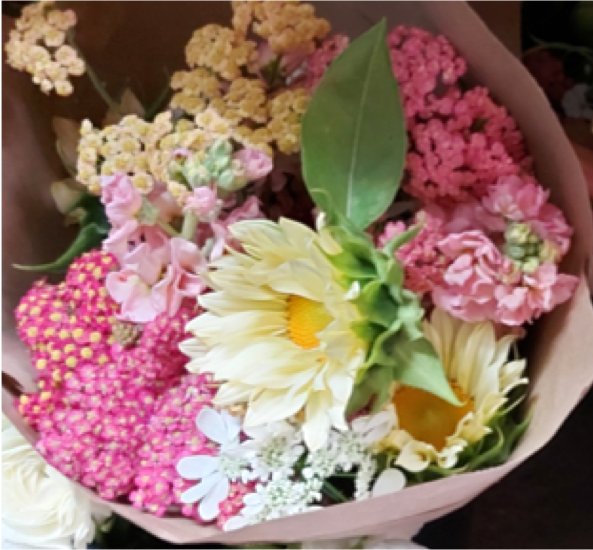 Bouquet de fleurs de saison (format moyen)